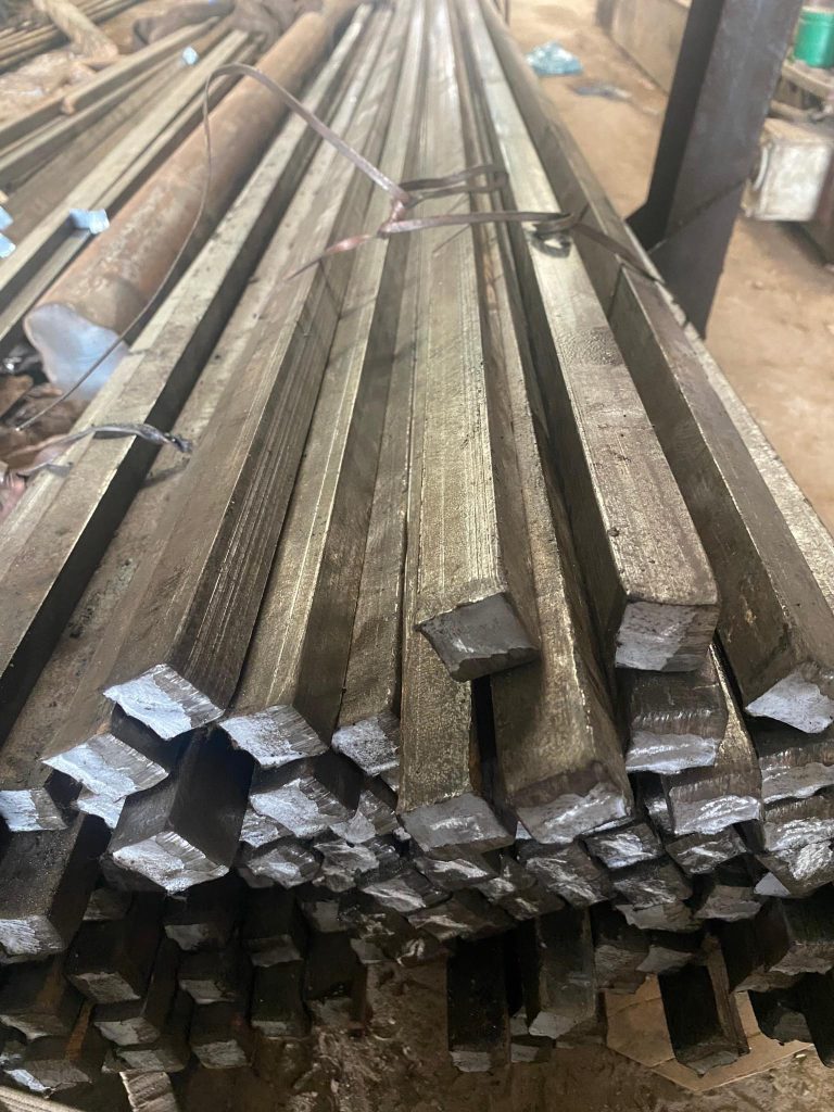 thep vuong dac 45x45